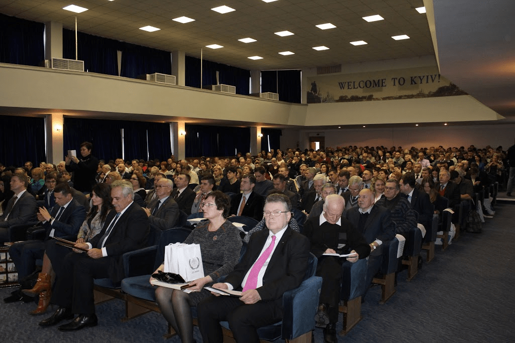 Форуму відбулася Міжнародна наукова конференція «Актуальні проблеми сучасної олімпійської освіти»